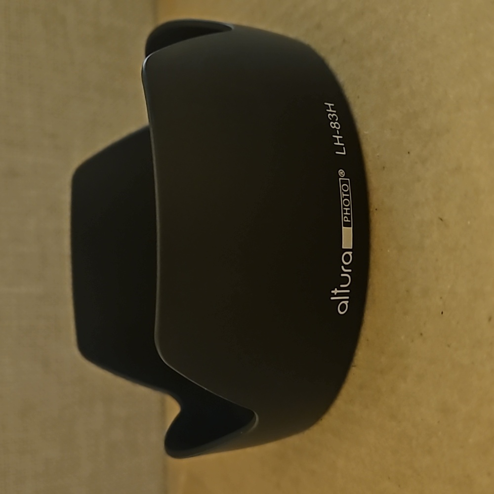 Altura Photo LH-83H Lens Hood for Canon